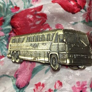 Bus belt buckle